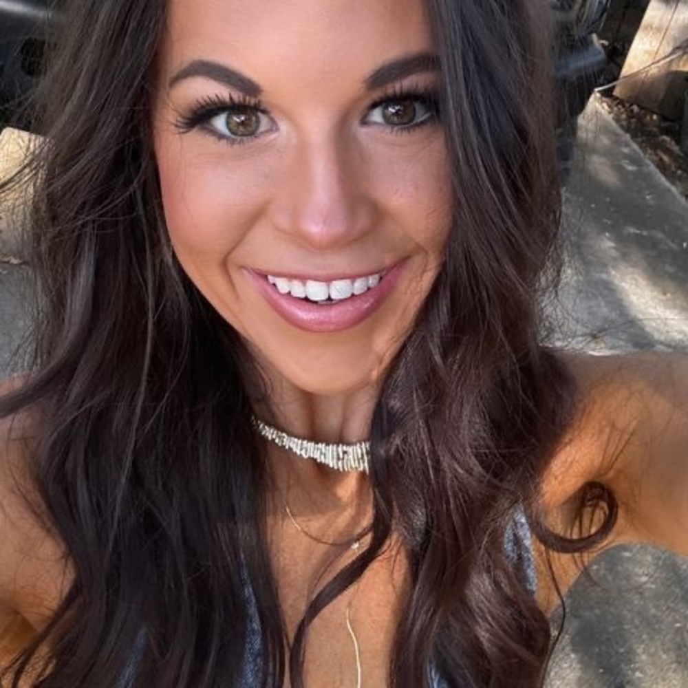 Meet your Posher, Tayler
